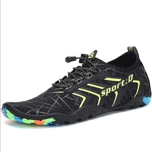 Women/Men Water Shoes. Women size 7.5/Men 6